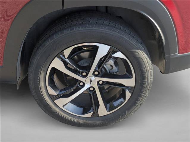 Used 2024 Chevrolet Trax RS w/ Sunroof Package FWD image 7