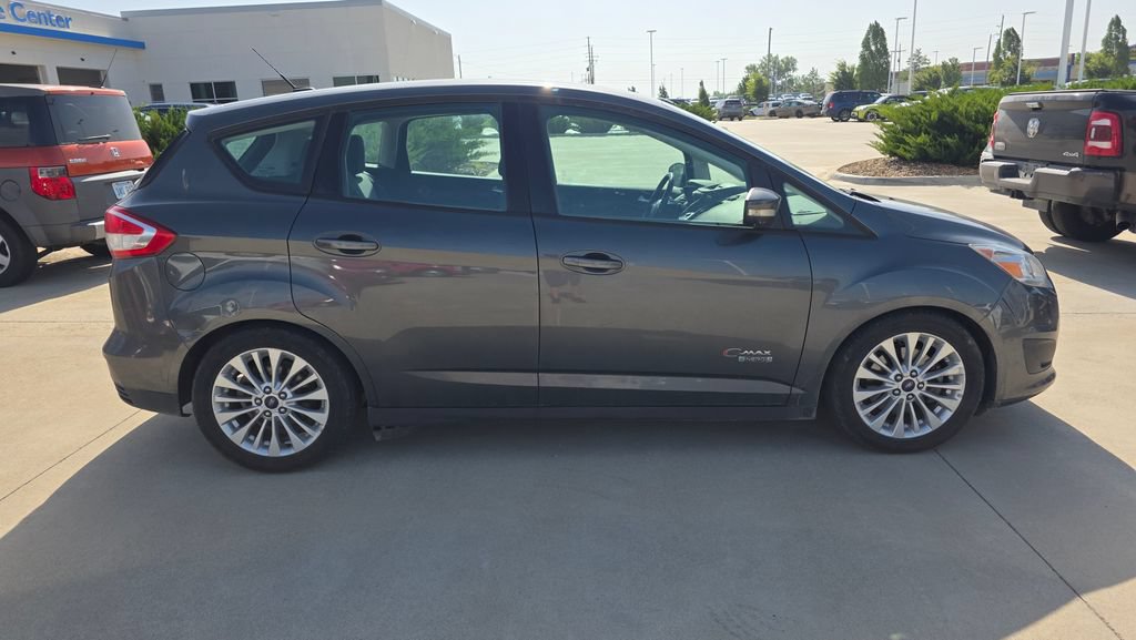 Used 2017 Ford C-MAX Energi SE w/ Equipment Group 401A FWD image 6