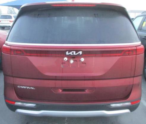 Certified 2024 Kia Carnival LX image 6