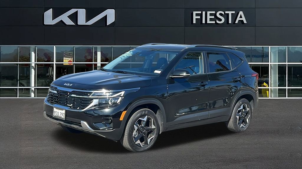 Certified 2025 Kia Seltos S image 2