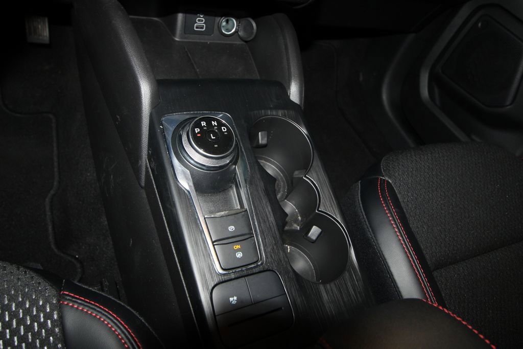 Used 2025 Ford Escape ST-Line w/ Equipment Group 301A image 18