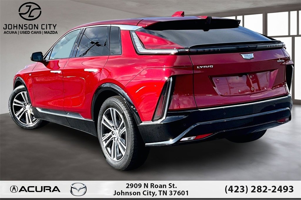 Used 2024 Cadillac Lyriq Luxury image 13