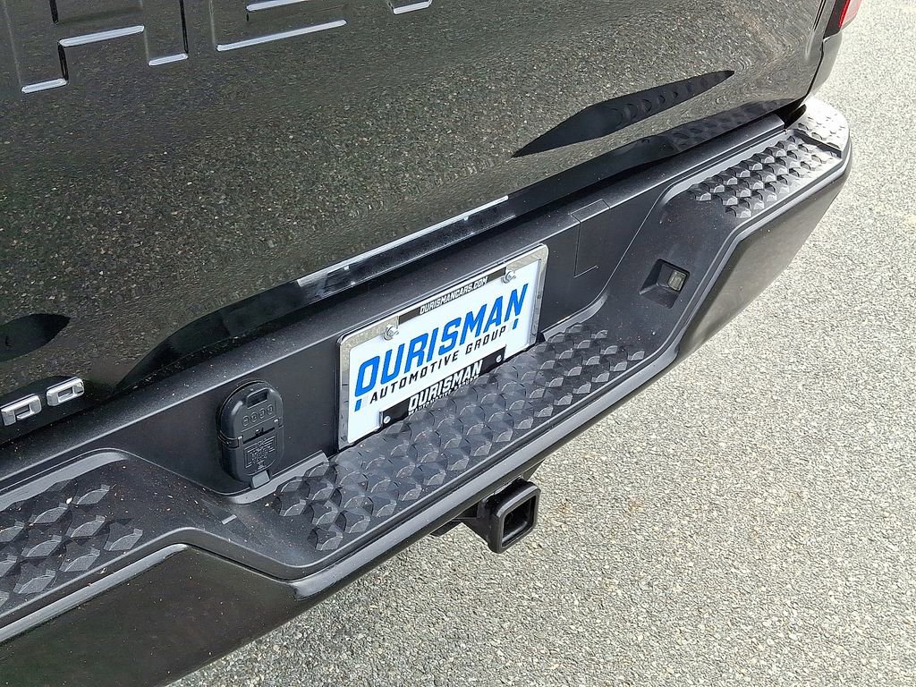 Used 2024 Chevrolet Colorado Z71 image 32