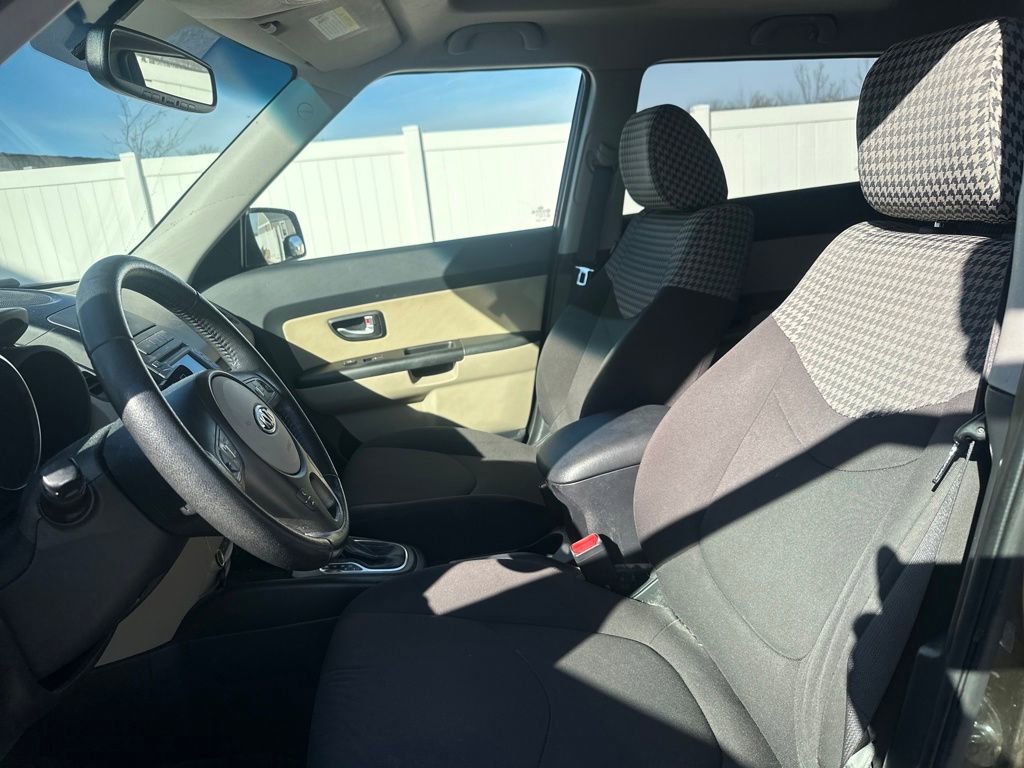Used 2012 Kia Soul ! image 9
