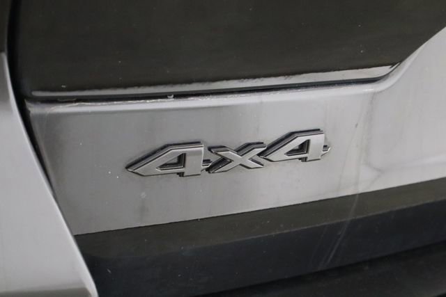 Used 2025 Jeep Grand Cherokee Altitude AWD/4WD image 47