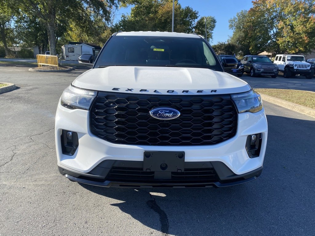 New 2026 Ford Explorer ST-Line image 2