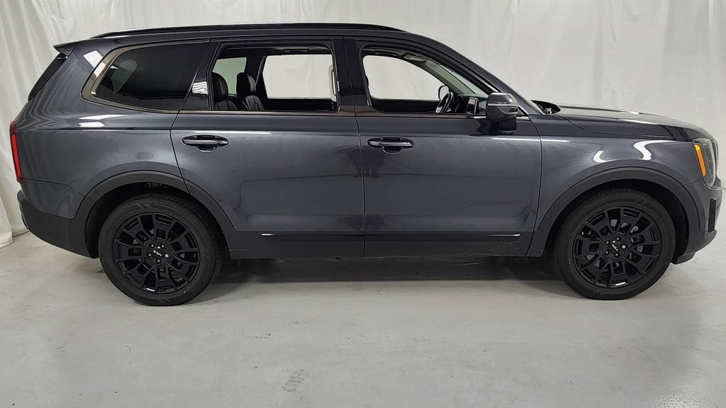 Used 2022 Kia Telluride EX w/ EX Premium Package AWD/4WD image 2