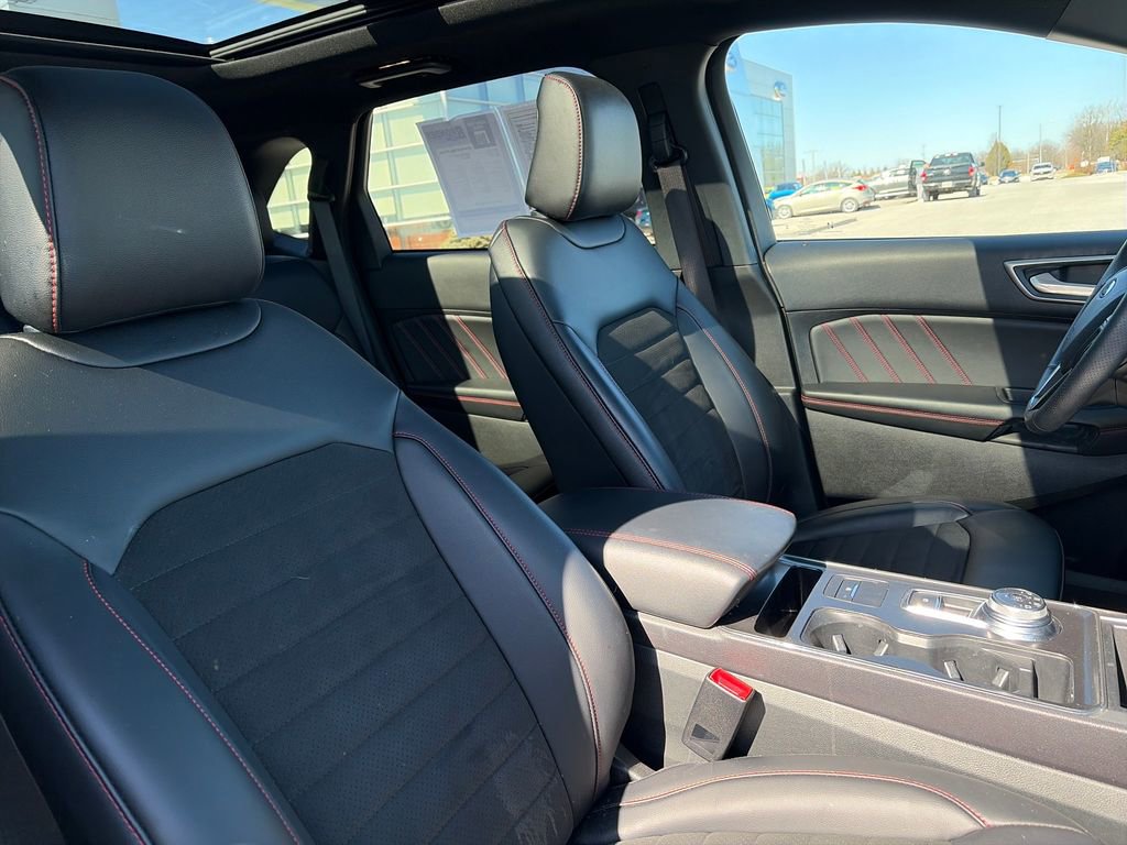 Used 2024 Ford Edge ST-Line AWD/4WD image 13