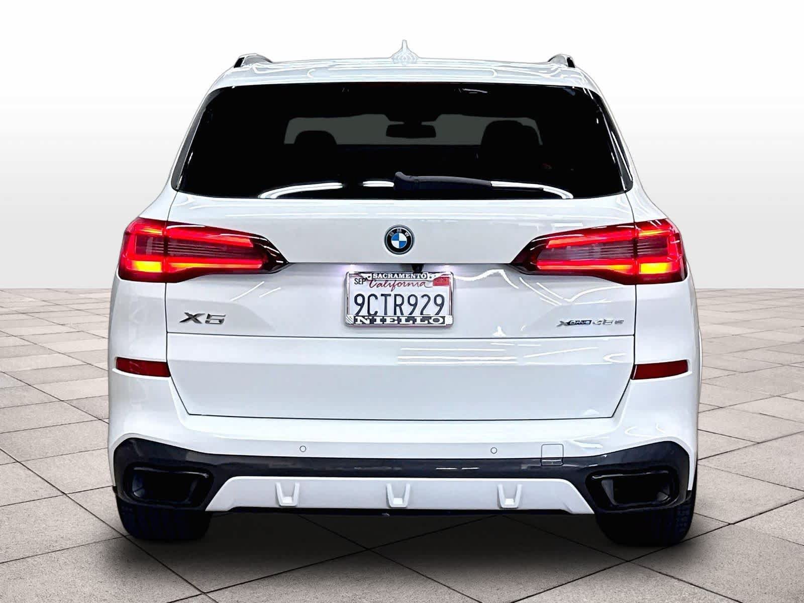 Used 2022 BMW X5 xDrive45e w/ M Sport Package AWD/4WD image 7
