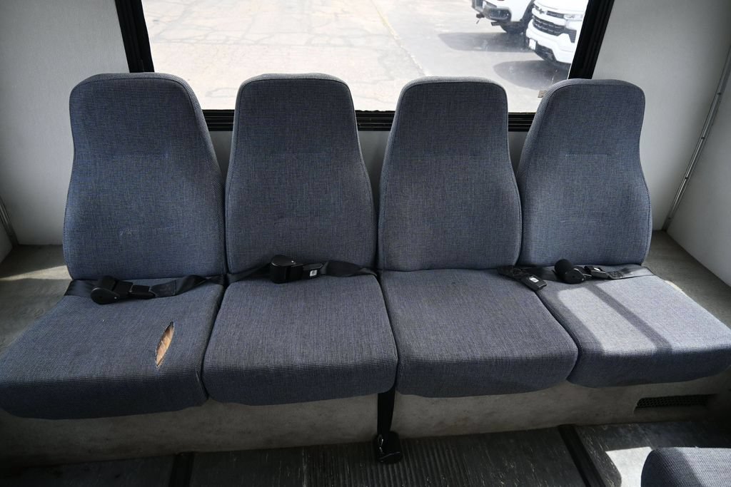 Used 2003 Ford E-450 and Econoline 450 RWD image 23