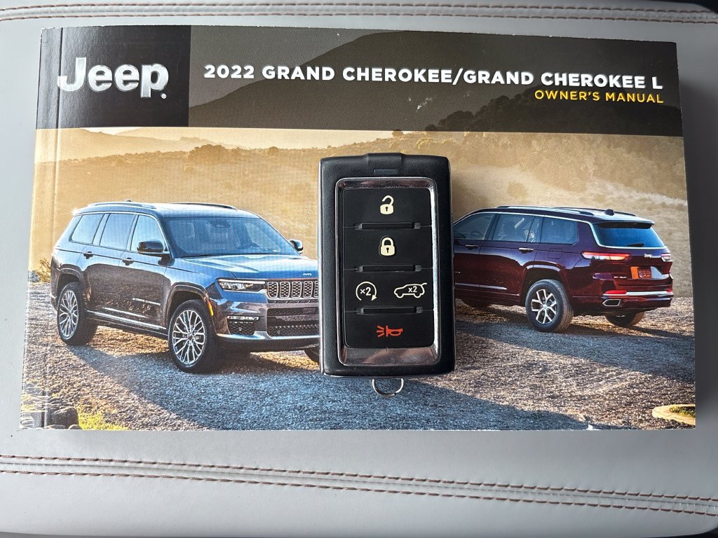 Used 2022 Jeep Grand Cherokee L Overland w/ Advanced Protech Group III AWD/4WD image 25