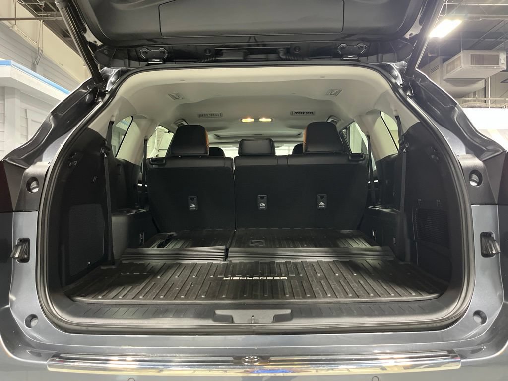Used 2020 Toyota Highlander Limited AWD/4WD image 39