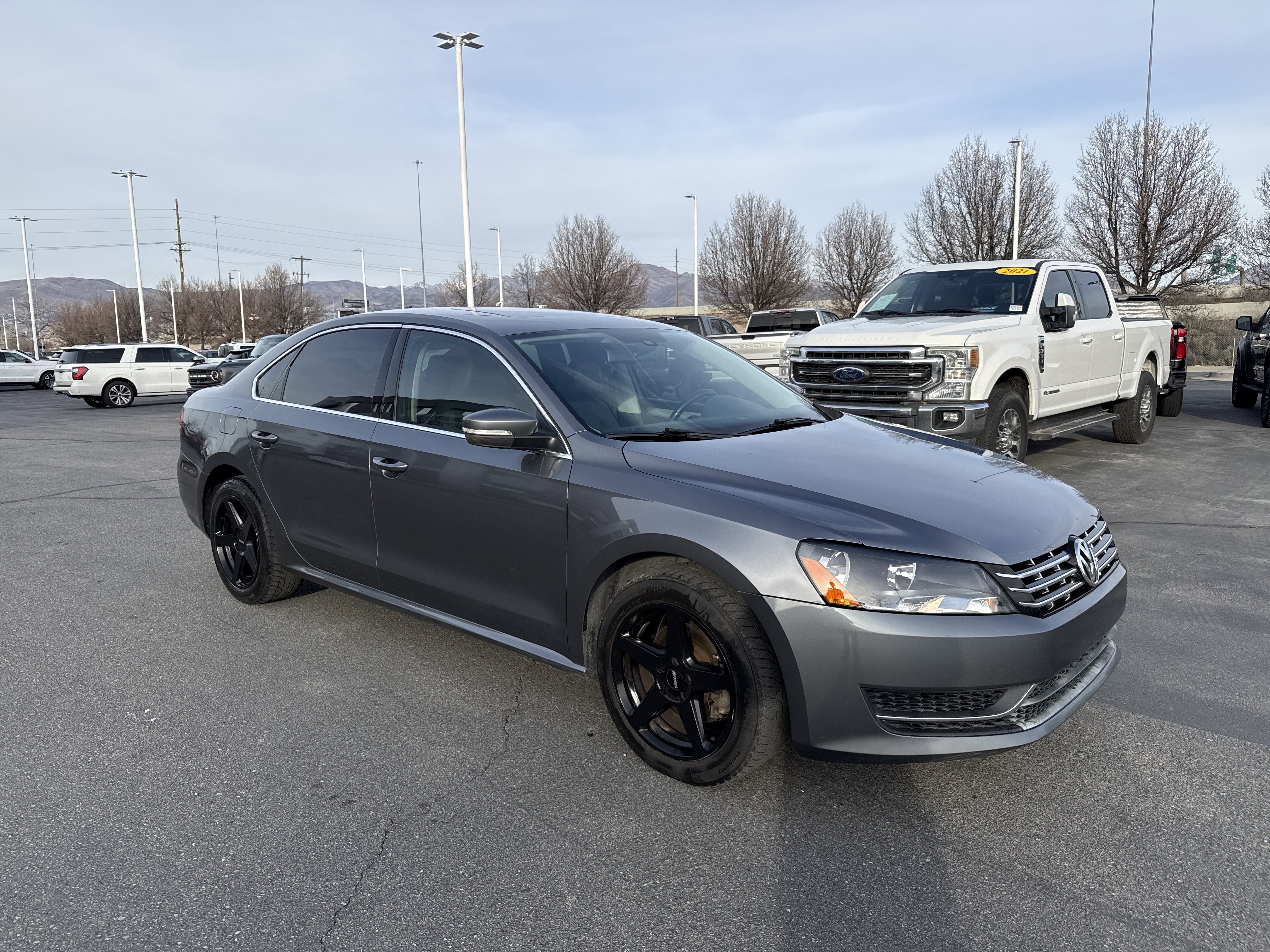 Used 2013 Volkswagen Passat TDI SE image 7