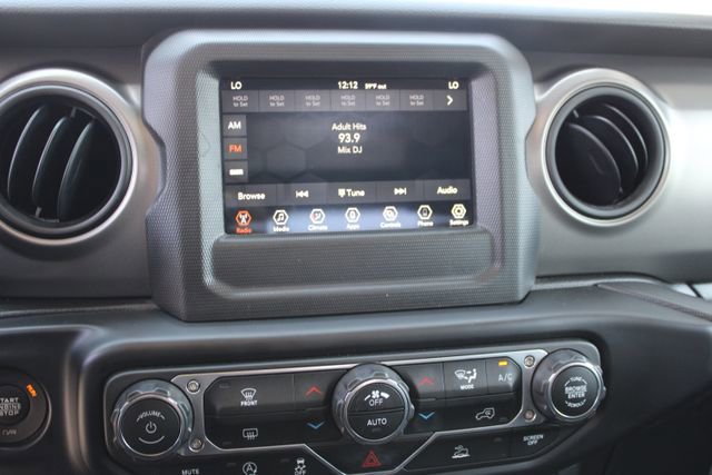 Used 2022 Jeep Gladiator Willys image 17