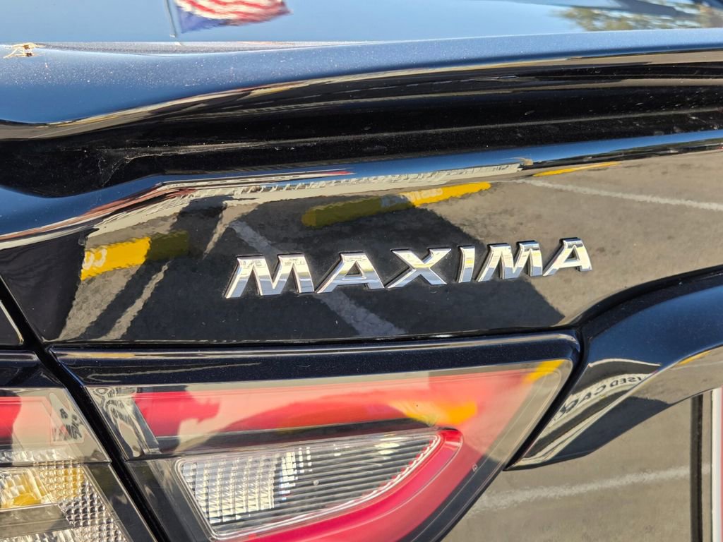Used 2022 Nissan Maxima SR w/ Sport Mat Group image 11