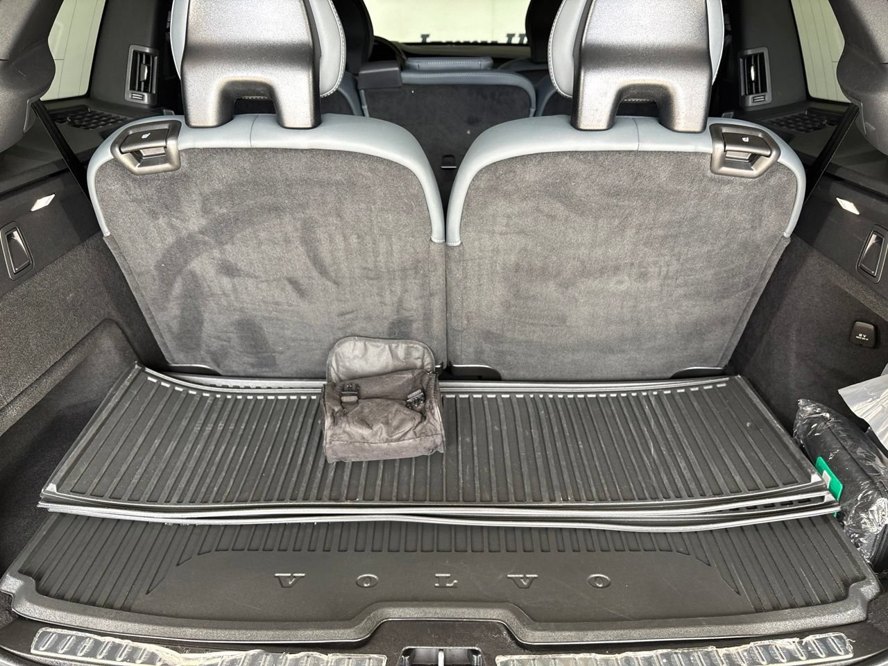 Used 2024 Volvo XC90 B6 Ultimate w/ Protection Package Premier AWD/4WD image 21