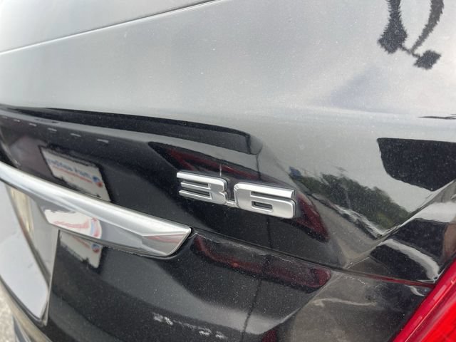 Used 2018 Cadillac XT5 Luxury w/ Driver Awareness Package FWD image 8