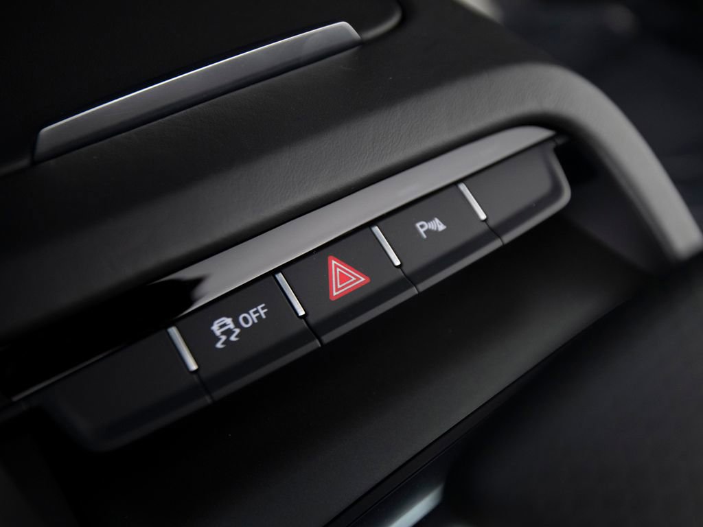 Used 2021 Audi R8 V10 w/ Premium Package RWD image 23