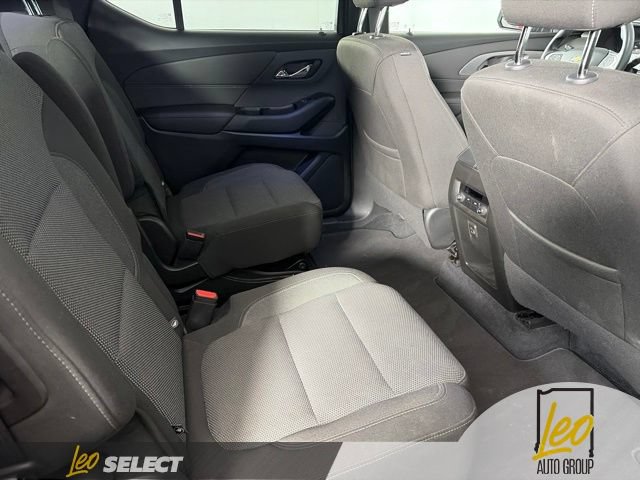 Used 2023 Chevrolet Traverse LT FWD image 12