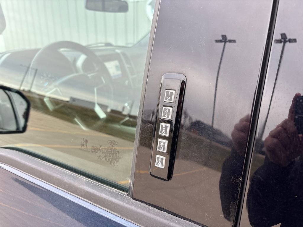 Used 2020 Ford F150 Lariat w/ Equipment Group 502A Luxury image 13