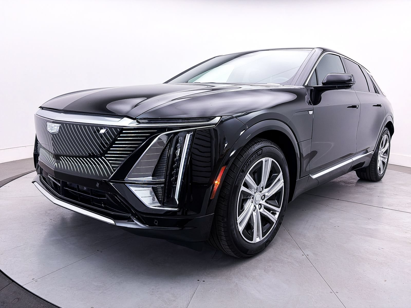 Used 2024 Cadillac Lyriq Tech RWD image 16