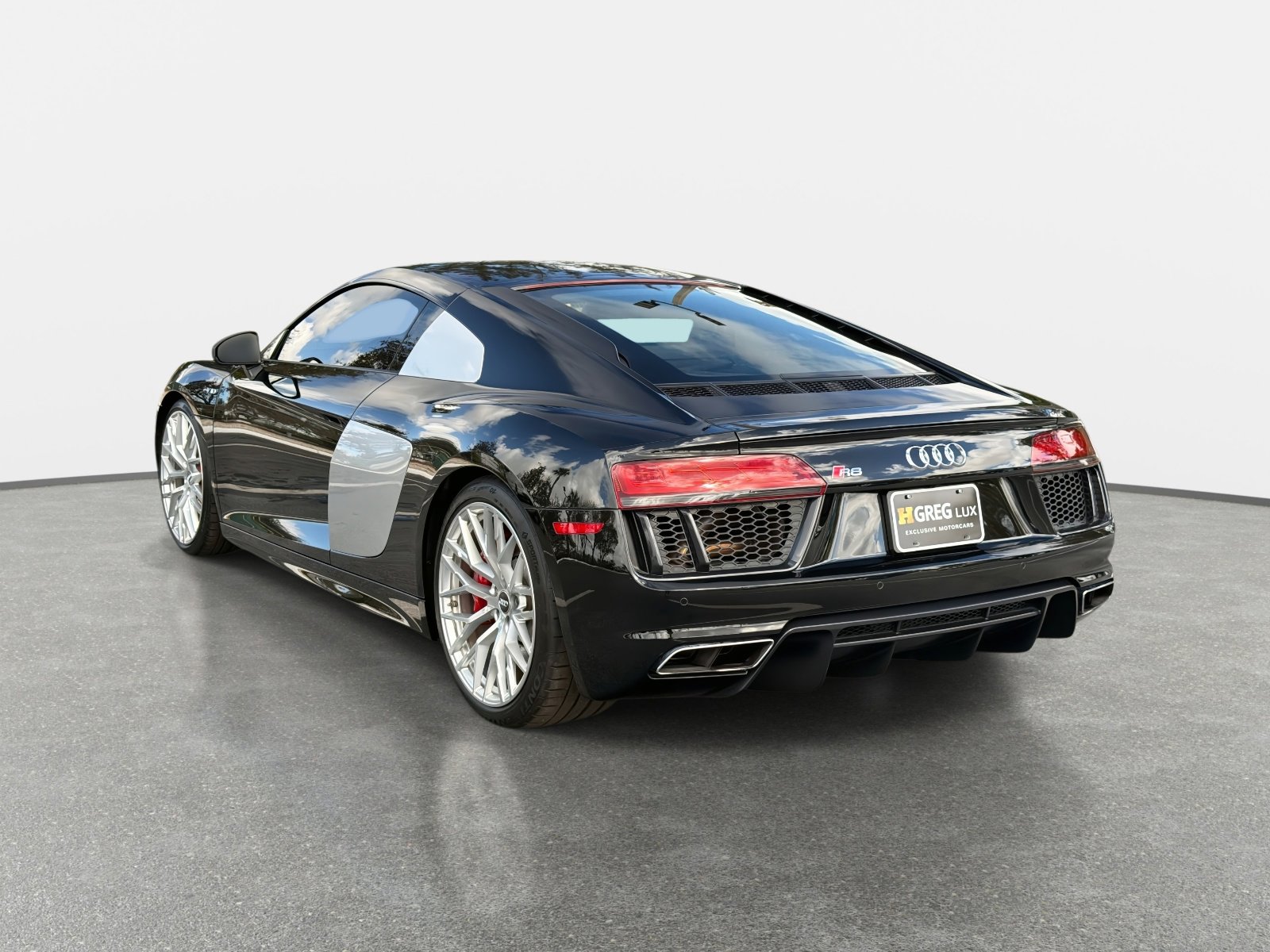 Used 2017 Audi R8 V10 image 5