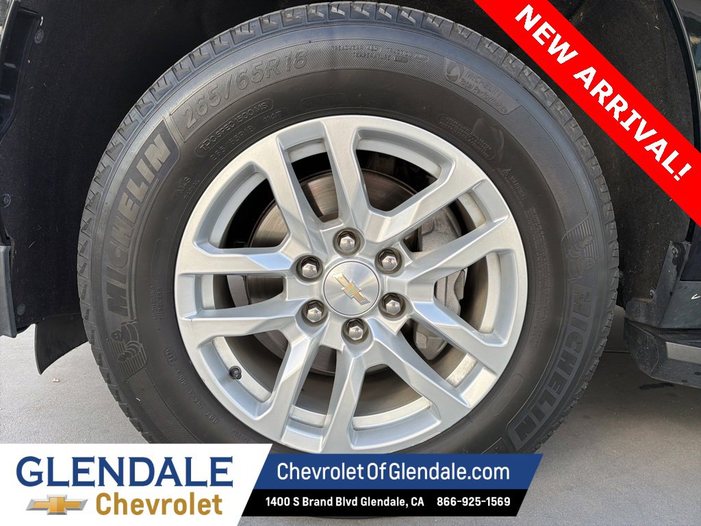 Used 2021 Chevrolet Suburban LT image 18