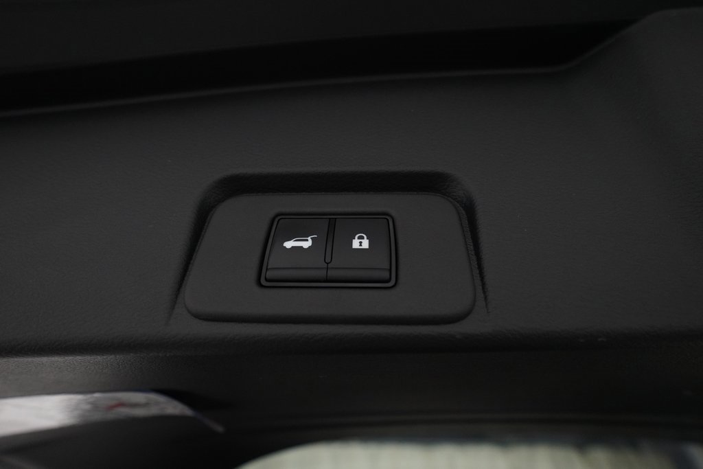 Used 2025 Nissan Rogue SL w/ Tech Package image 15