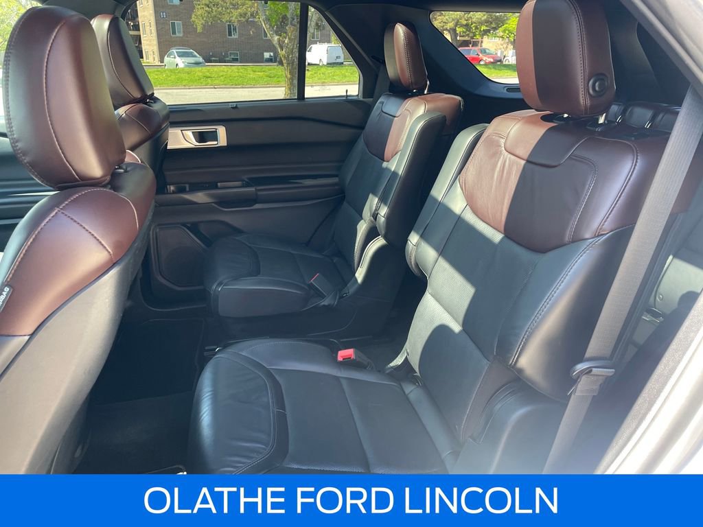 Certified 2020 Ford Explorer Platinum w/ Premium Technology Package AWD/4WD image 23