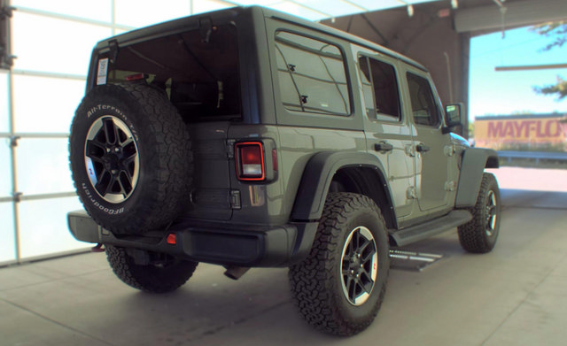 Used 2021 Jeep Wrangler Unlimited Rubicon w/ Dual Top Group AWD/4WD image 2
