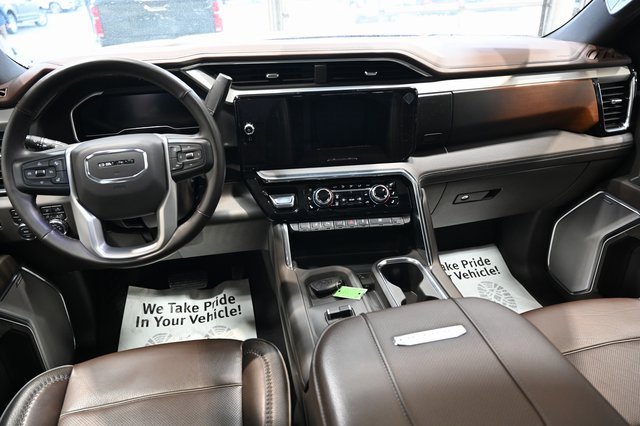 Used 2024 GMC Sierra 3500 Denali image 15