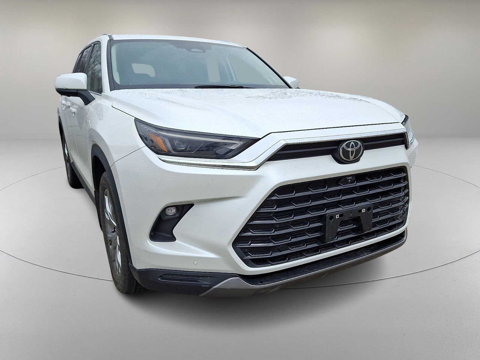 Used 2024 Toyota Grand Highlander Limited image 2