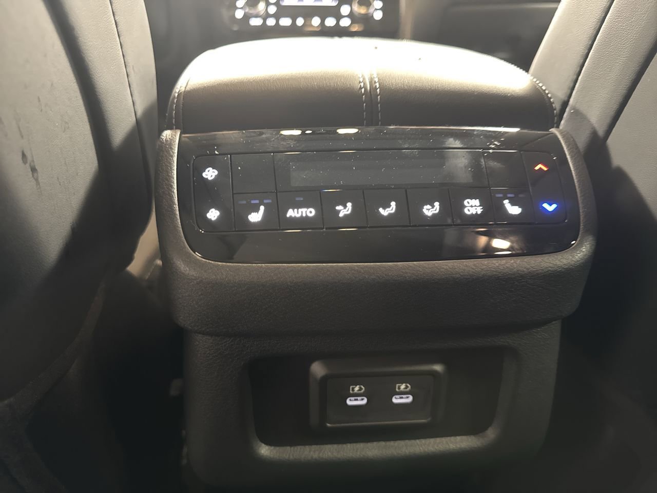 Certified 2026 INFINITI QX60 Luxe w/ Family Package AWD/4WD image 32