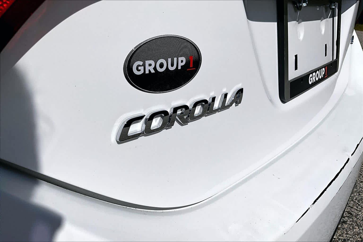 Used 2015 Toyota Corolla LE FWD image 10