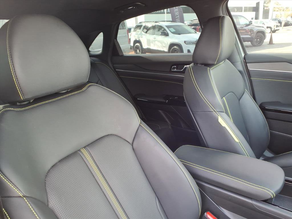 Used 2025 Kia K5 GT image 12