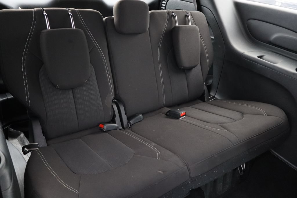 Used 2023 Chrysler Pacifica Touring FWD image 26