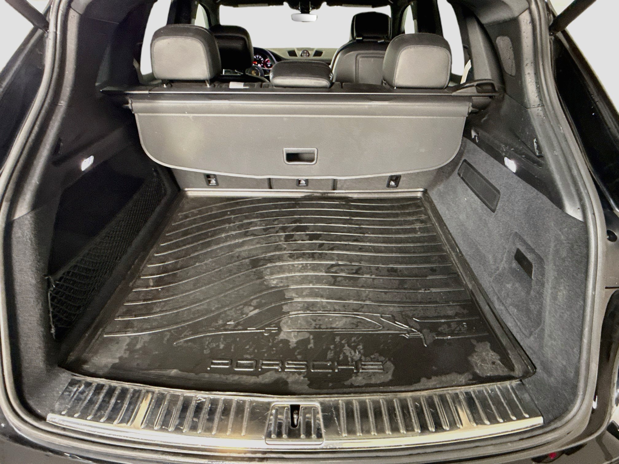 Used 2023 Porsche Cayenne Platinum Edition AWD/4WD image 35