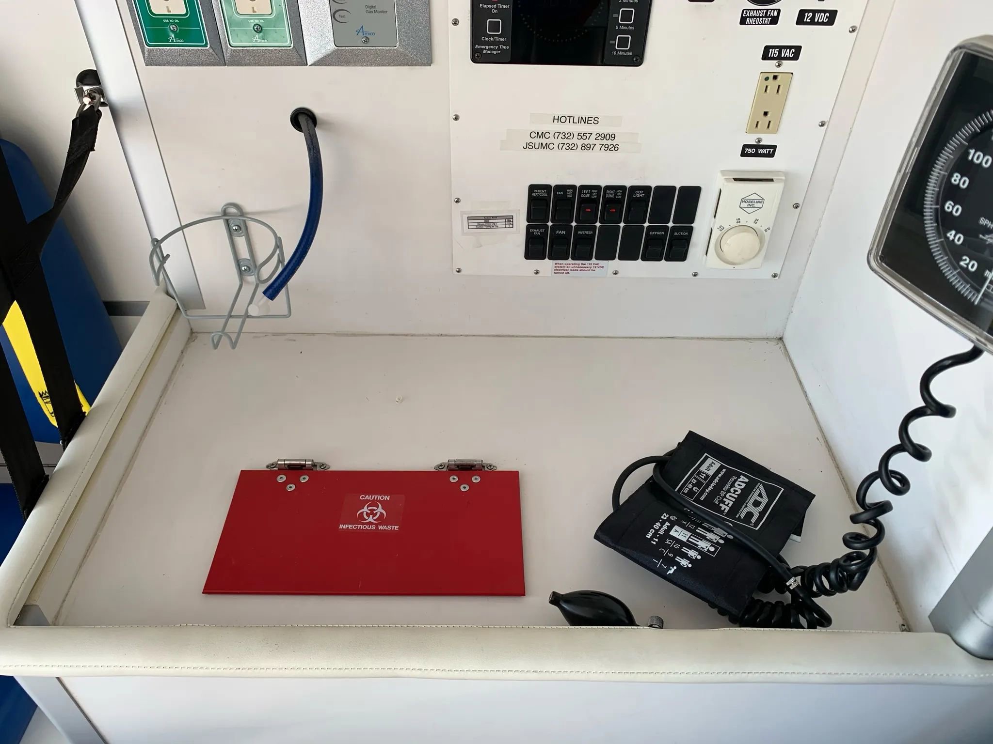 Used 2014 Chevrolet Express 4500 w/ Ambulance Package image 64