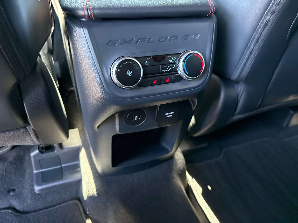 Used 2025 Ford Explorer ST-Line w/ Premium Package image 13
