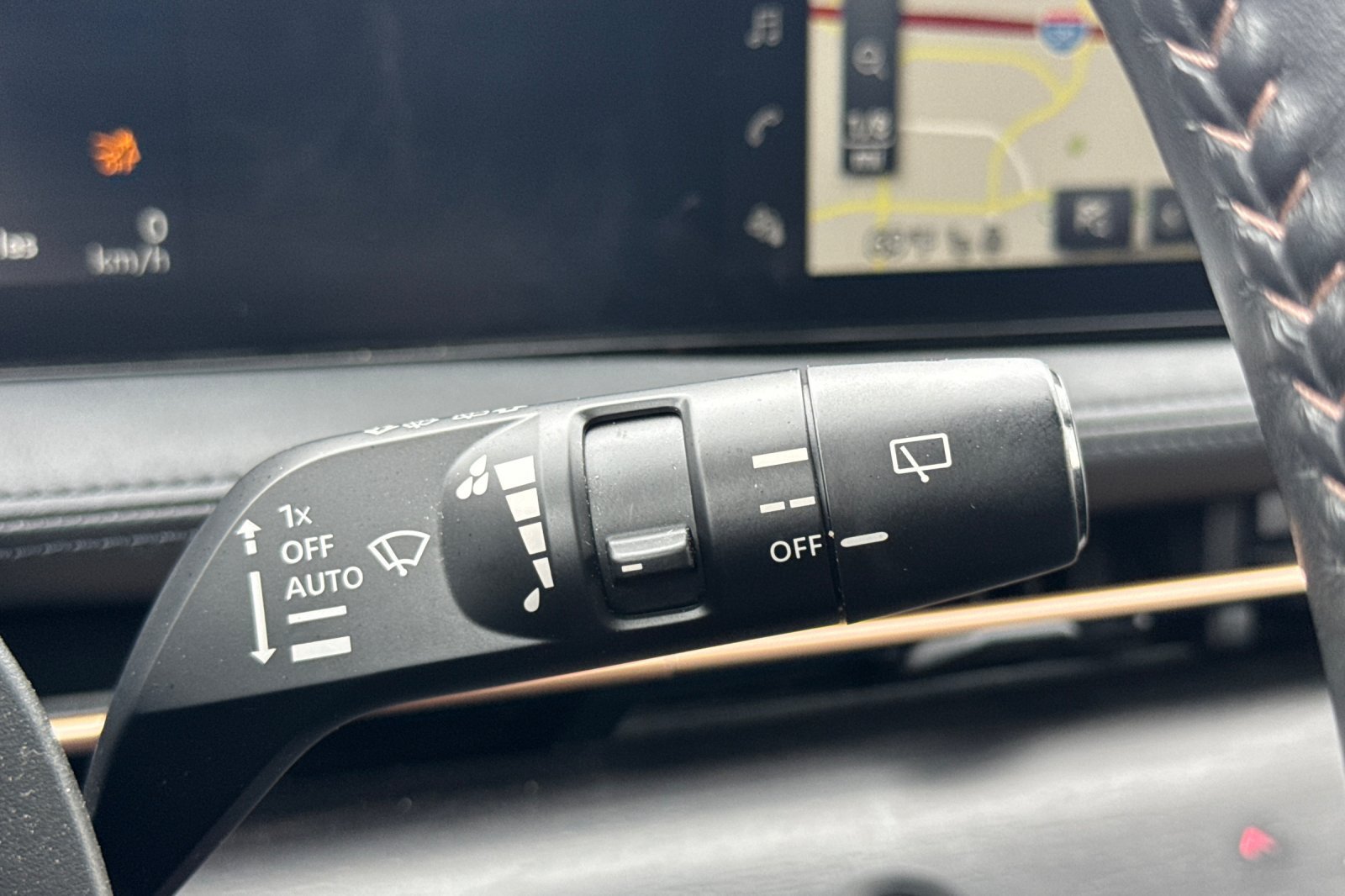 Used 2023 Nissan Ariya AWD image 38