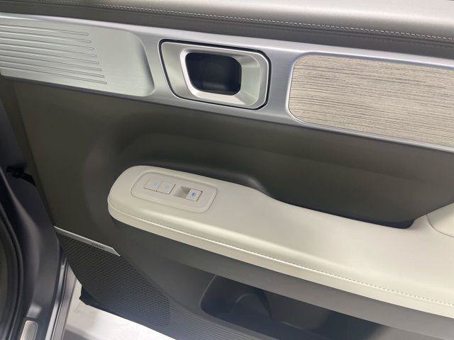 New 2025 Hyundai Santa Fe Calligraphy FWD image 22