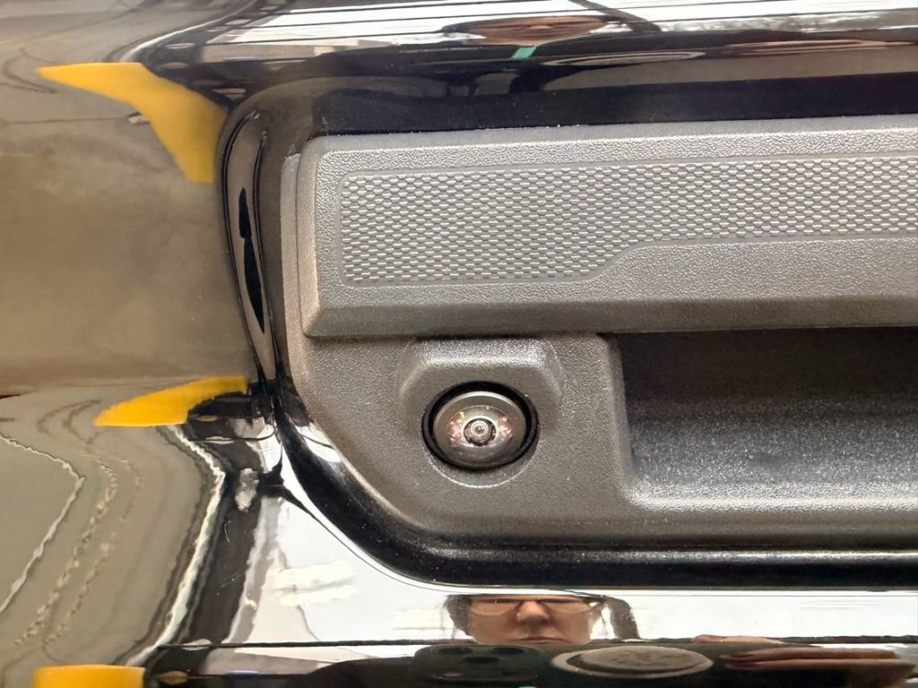 Used 2024 GMC Canyon AT4X image 11