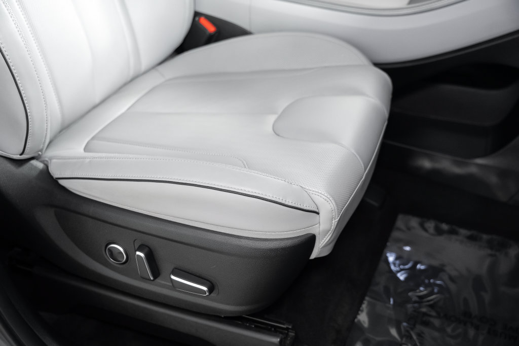 Certified 2024 Hyundai Palisade SEL FWD image 26