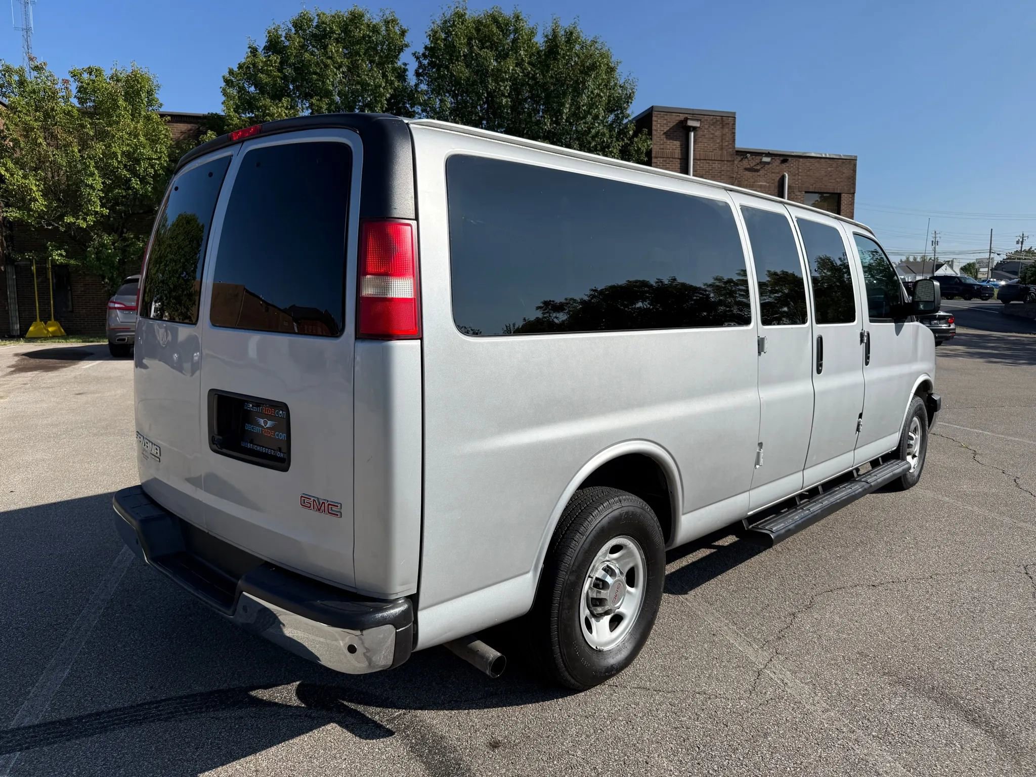 Used 2015 GMC Savana 3500 LT w/ LT Preferred Equipment Group image 3