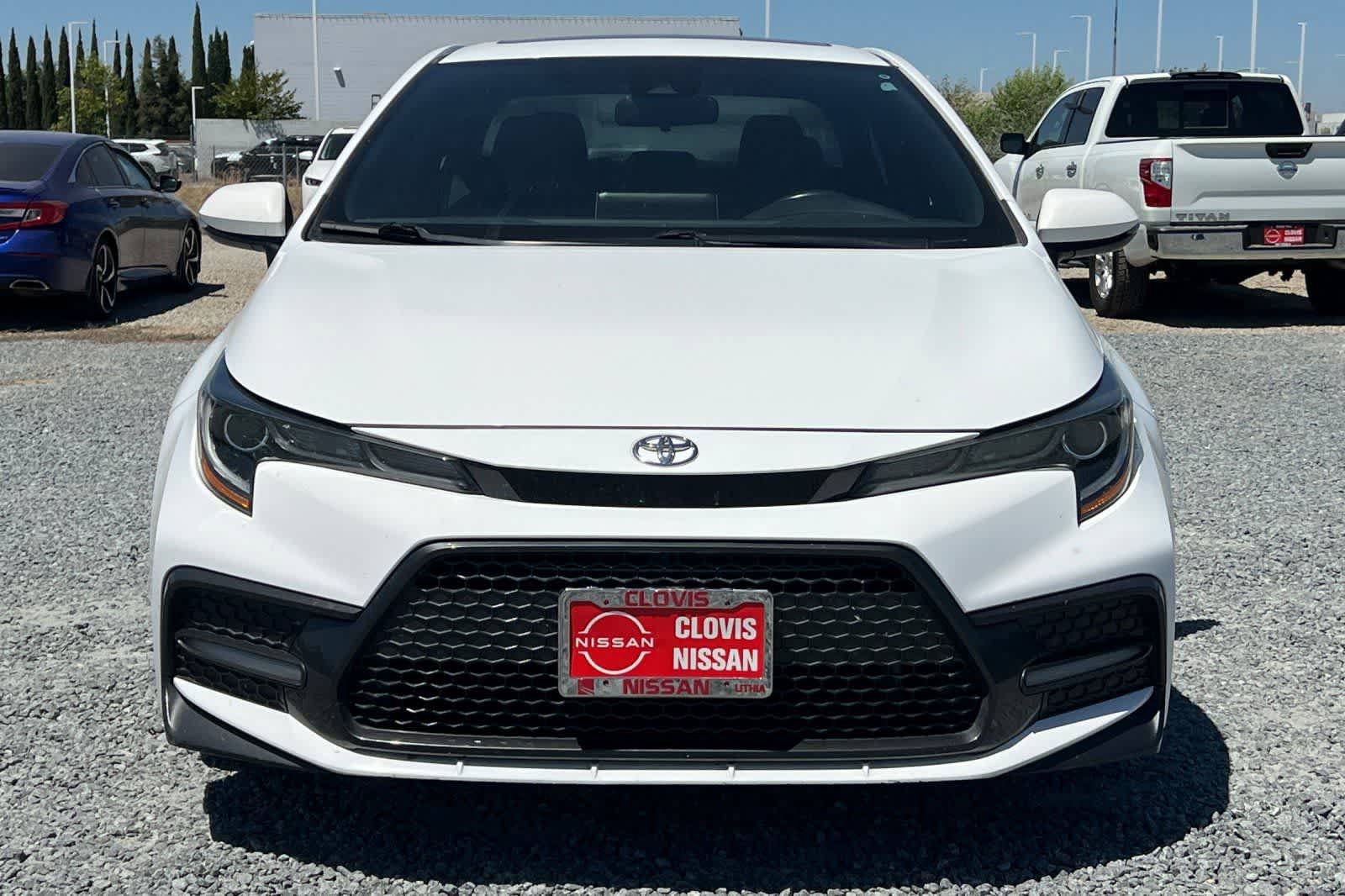 Used 2020 Toyota Corolla SE w/ SE Premium Package FWD image 11