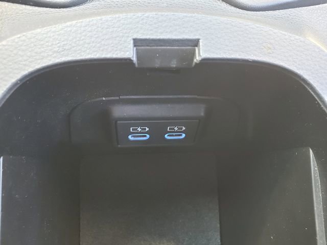Used 2022 Toyota RAV4 SE image 33