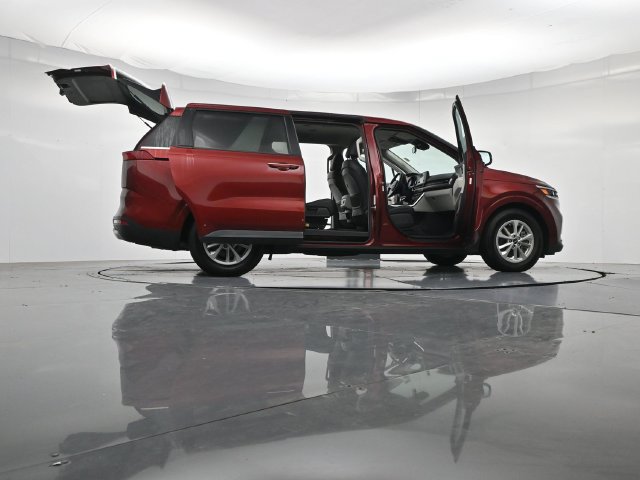 Used 2024 Kia Carnival LX FWD image 51