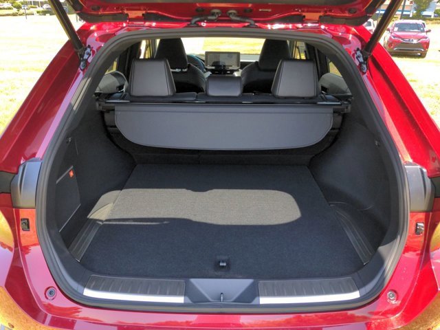 Used 2021 Toyota Venza Limited image 13