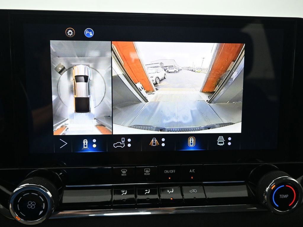 Used 2024 Chevrolet Colorado Trail Boss w/ Technology Package image 30