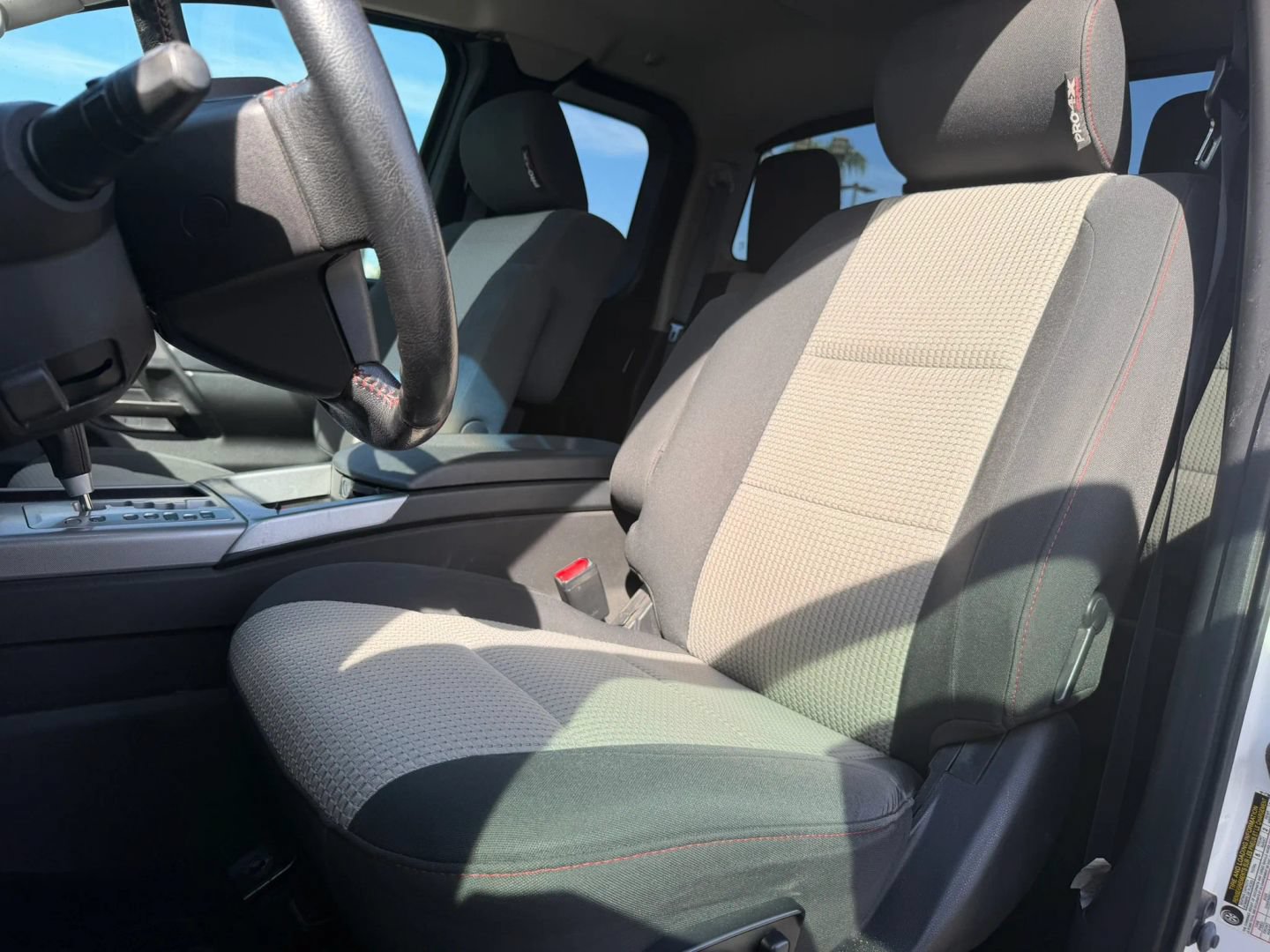 Used 2012 Nissan Titan SV AWD/4WD image 10